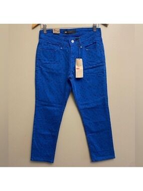 Levi’s Mid Rise Skinny Size 6 Petite Blue NWT
